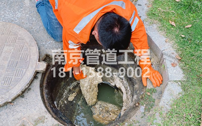 百水芊城商场餐厅管道清洗