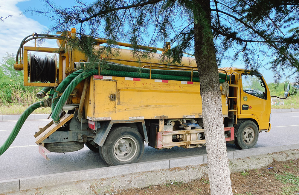 百水芊城清洗抽粪车