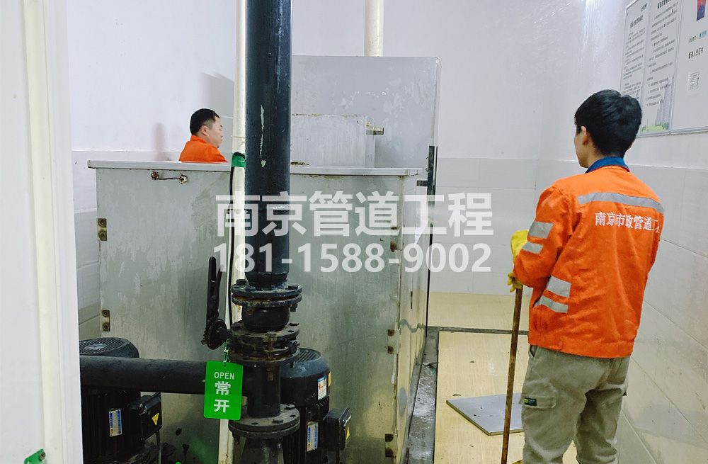 302百水芊城隔油设备清洗